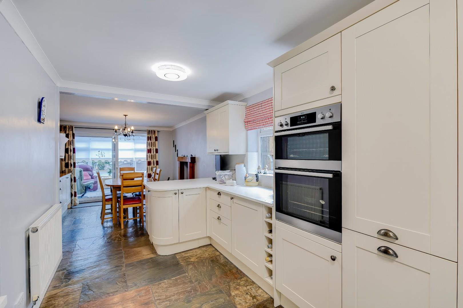 15 Hellas Drive, Barry, CF62 8AW